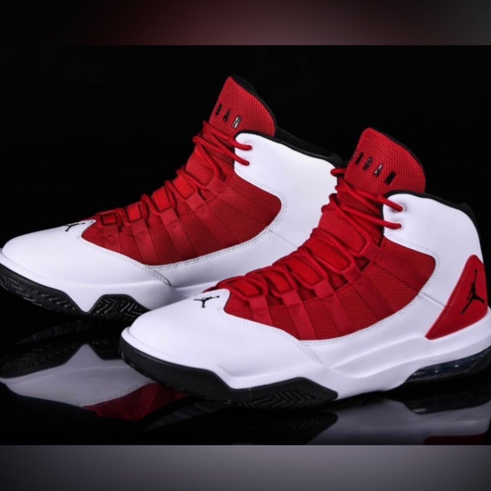 SOLD - Jordan Max Aura - Picture 1 of 3